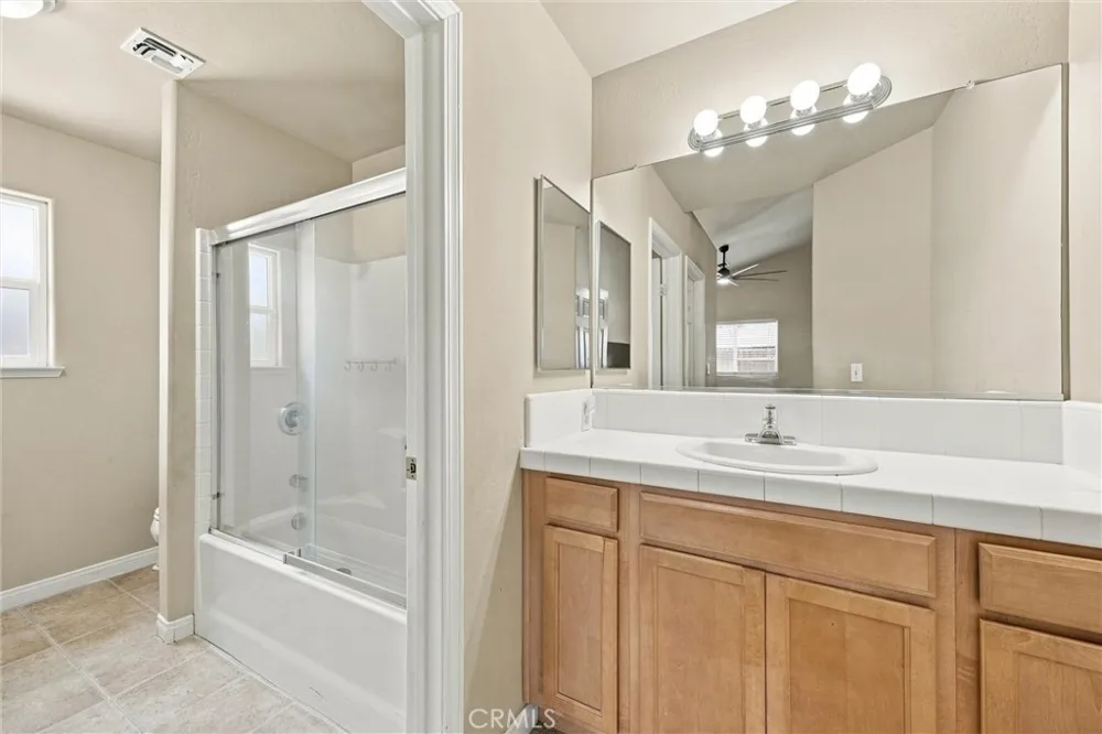 2303 Trentino Bakersfield, CA 93313