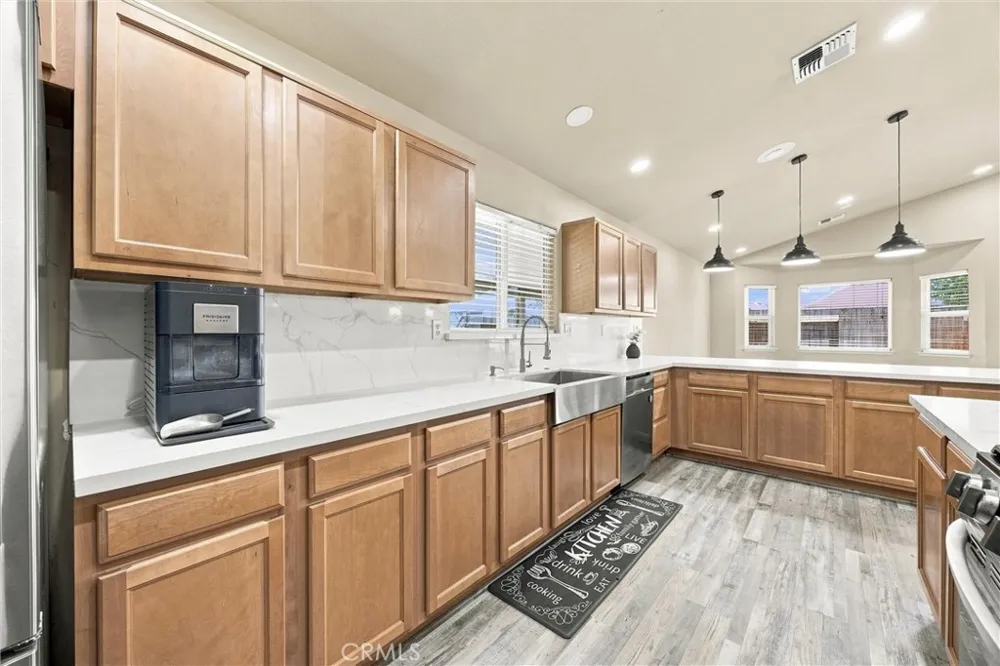 2303 Trentino Bakersfield, CA 93313