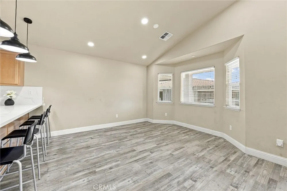 2303 Trentino Bakersfield, CA 93313