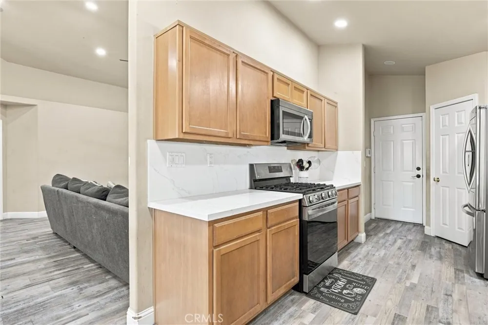 2303 Trentino Bakersfield, CA 93313