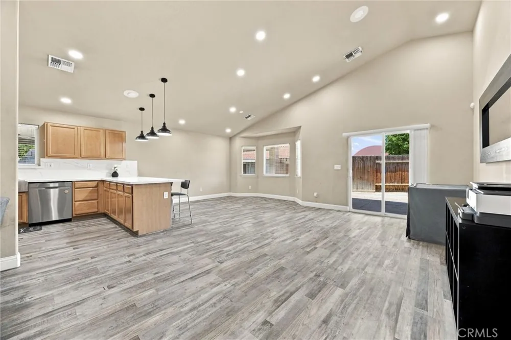 2303 Trentino Bakersfield, CA 93313