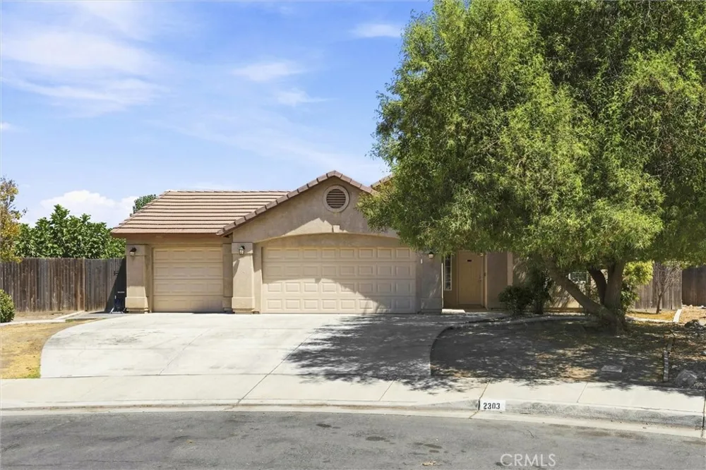 2303 Trentino Bakersfield, CA 93313