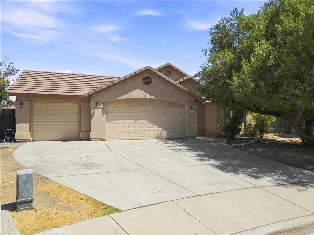2303 Trentino Bakersfield, CA 93313