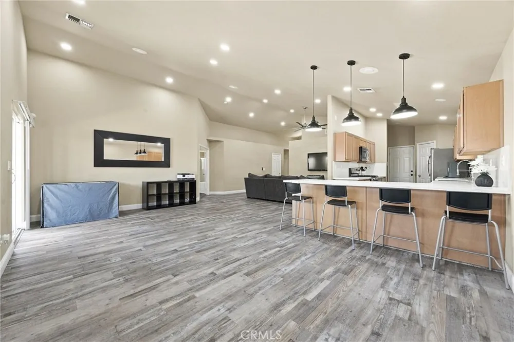 2303 Trentino Bakersfield, CA 93313