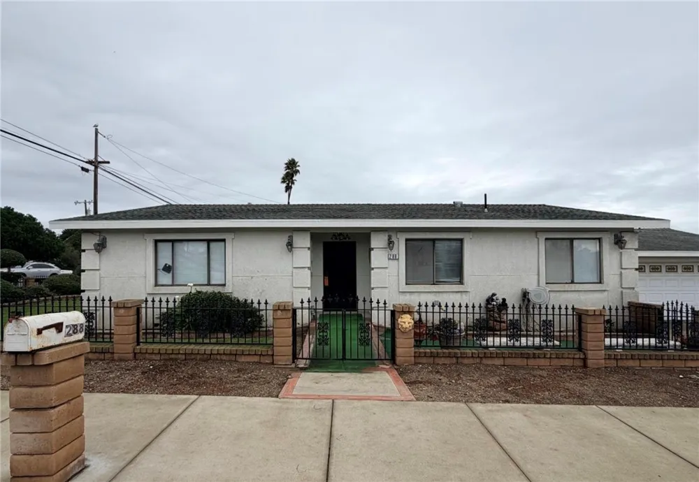 296 8th Grover Beach, CA 93433