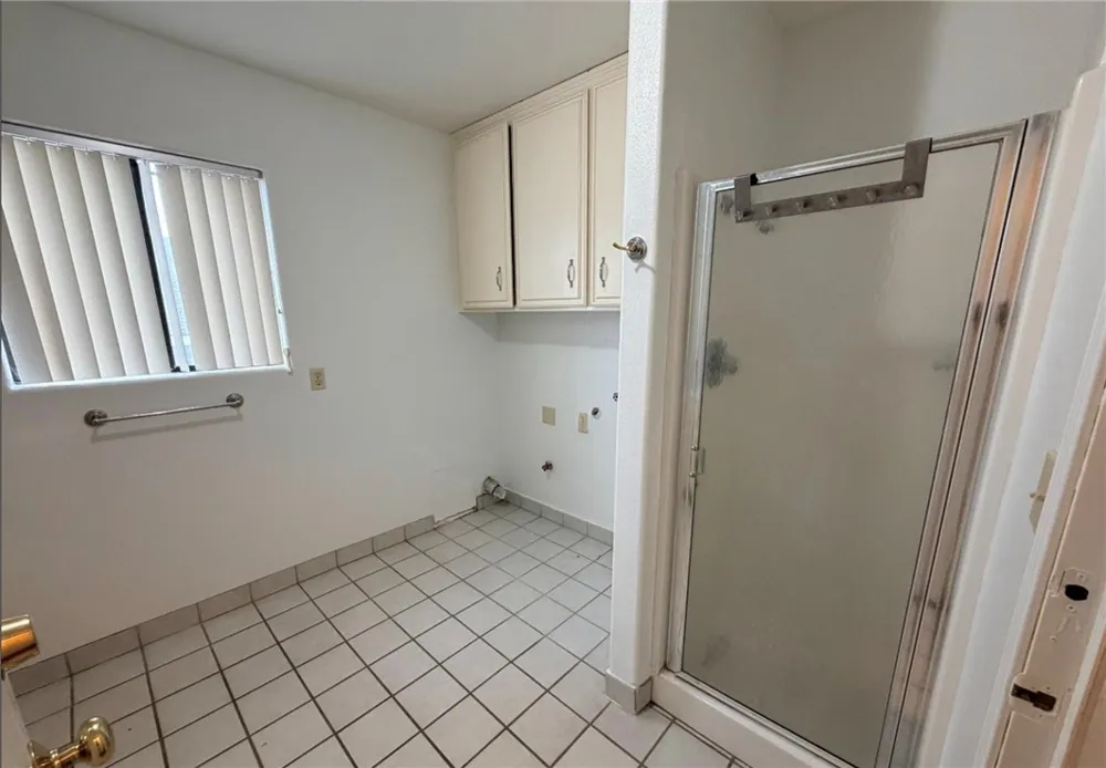 296 8th Grover Beach, CA 93433