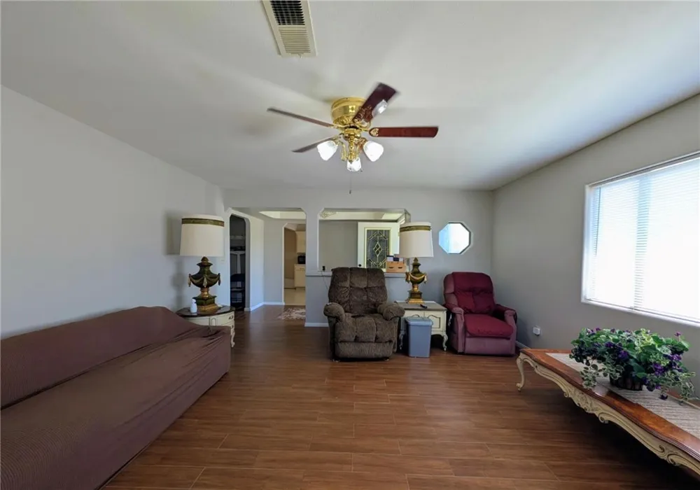 296 8th Grover Beach, CA 93433