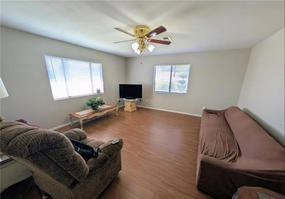 296 8th Grover Beach, CA 93433