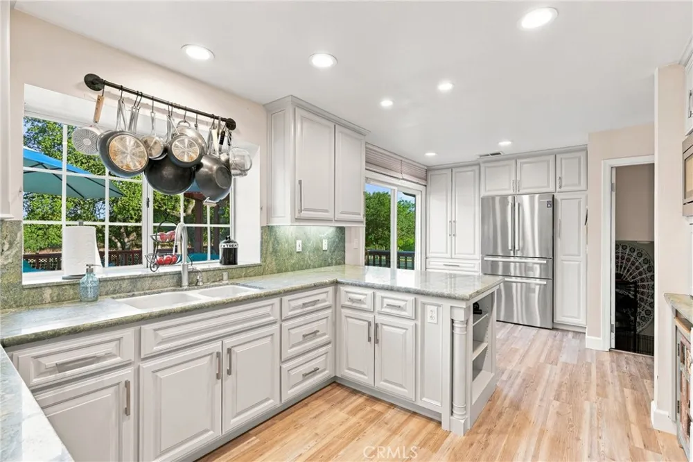 5680 High Ridge Paso Robles, CA 93446