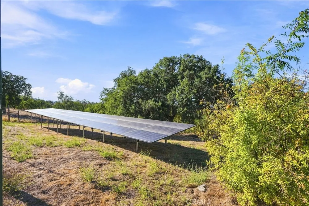 5680 High Ridge Paso Robles, CA 93446