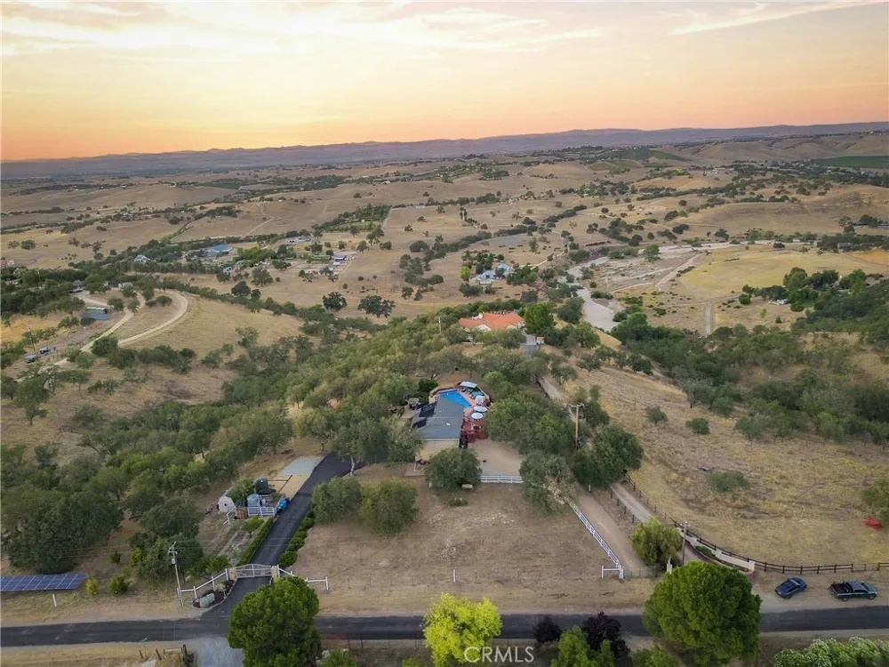 5680 High Ridge Paso Robles, CA 93446
