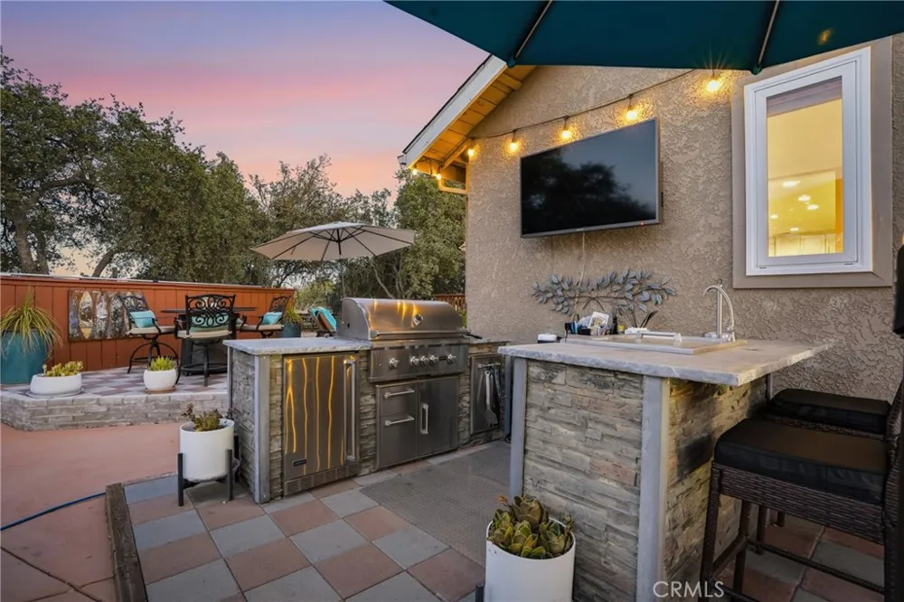 5680 High Ridge Paso Robles, CA 93446