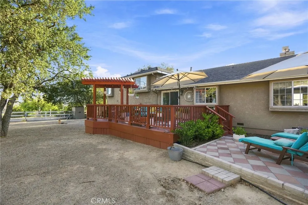 5680 High Ridge Paso Robles, CA 93446