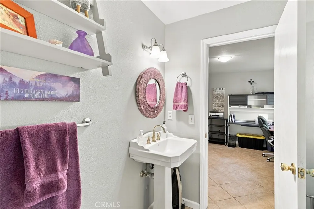 5680 High Ridge Paso Robles, CA 93446