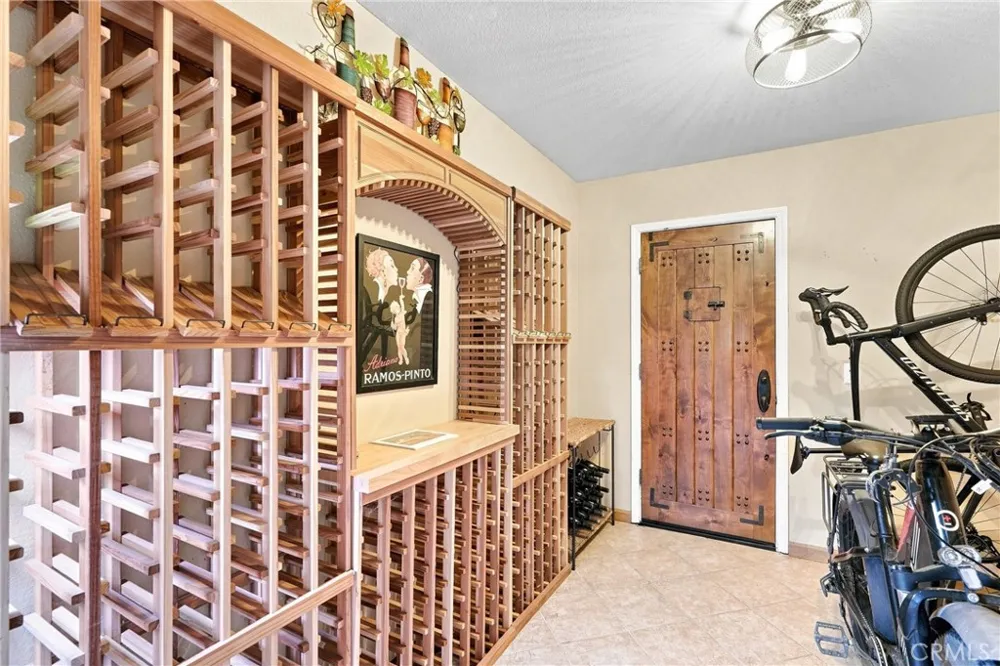 5680 High Ridge Paso Robles, CA 93446