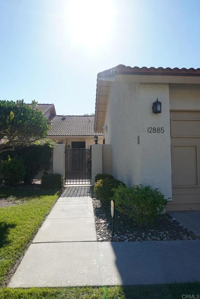 12885 Camino De La Breccia San Diego, CA 92128