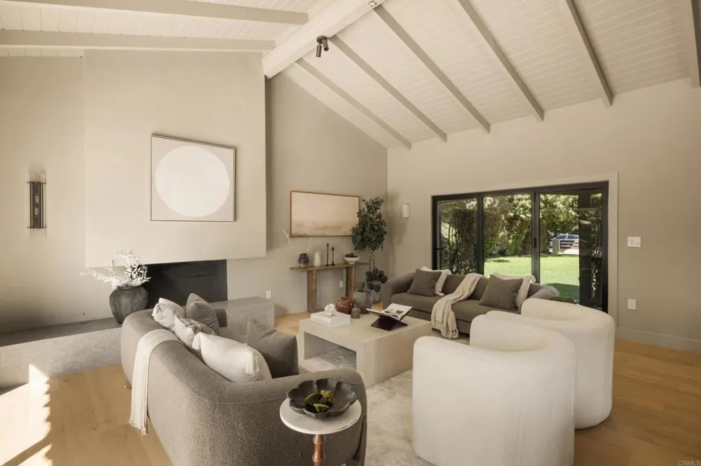 12441 La Bella Dr North Tustin, CA 92705