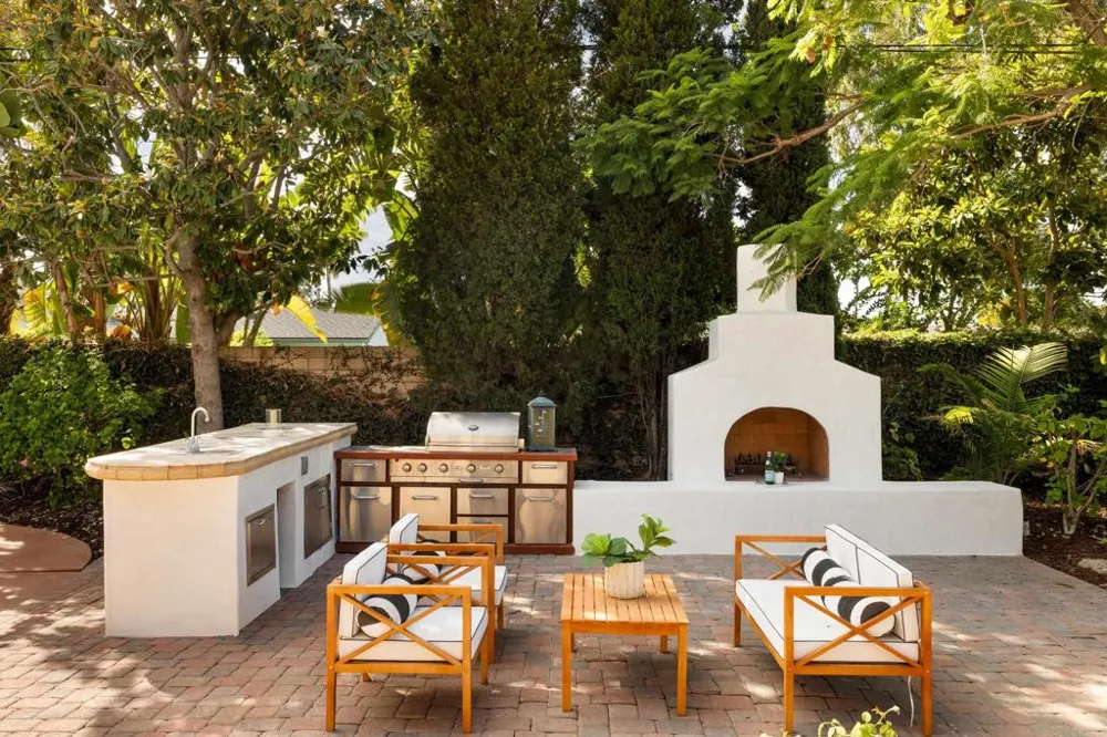 12441 La Bella Dr North Tustin, CA 92705