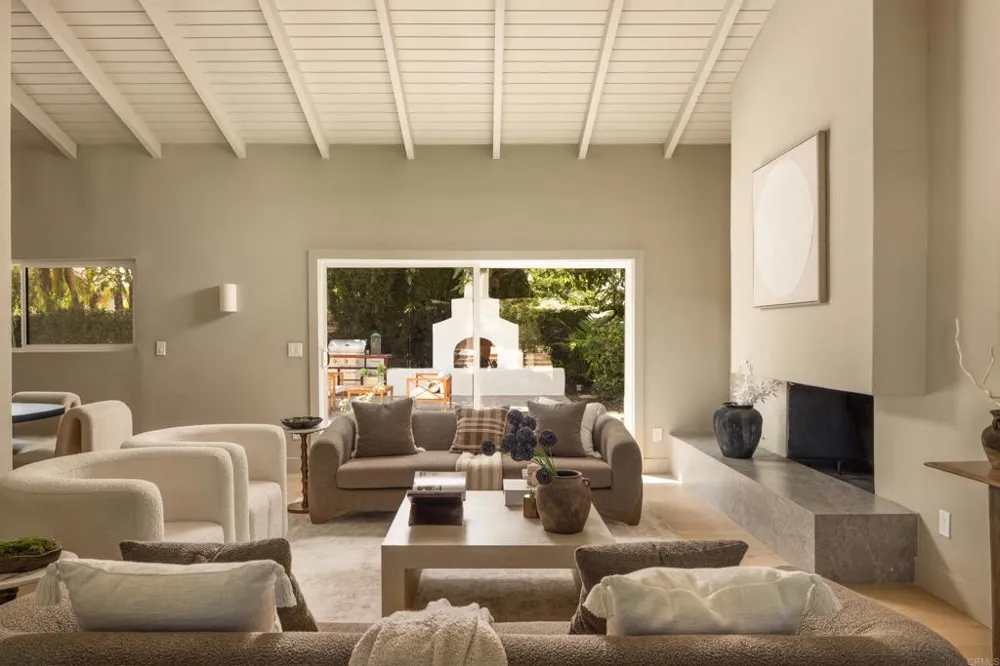 12441 La Bella Dr North Tustin, CA 92705