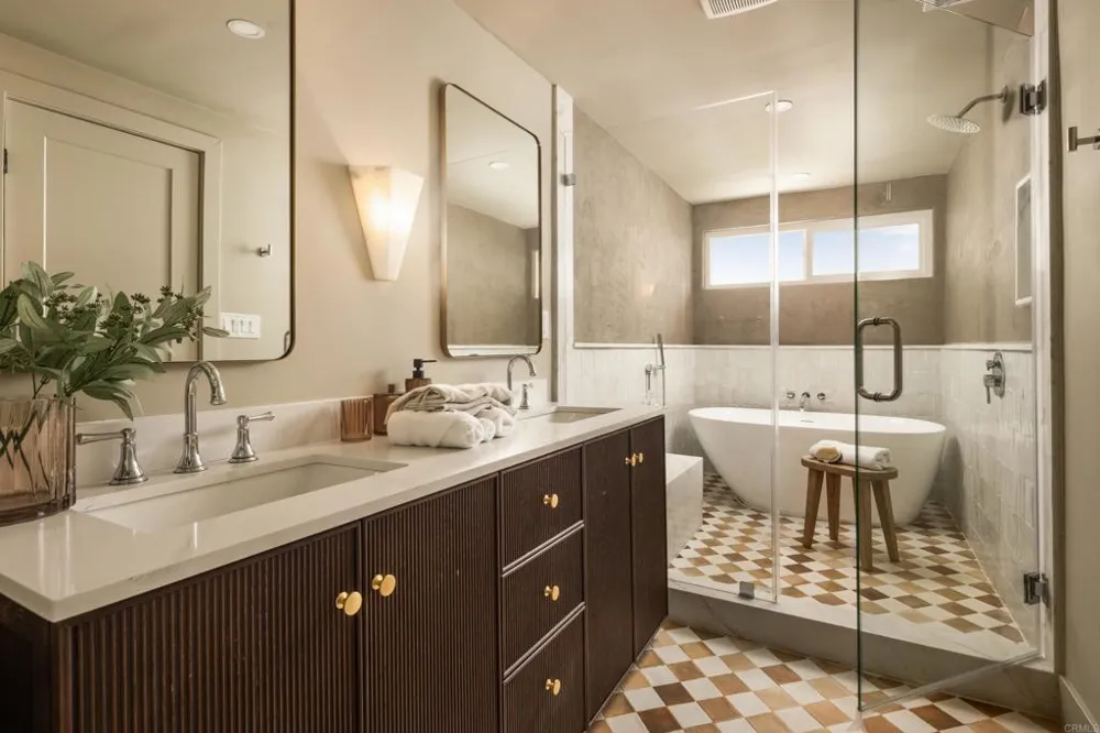 12441 La Bella Dr North Tustin, CA 92705