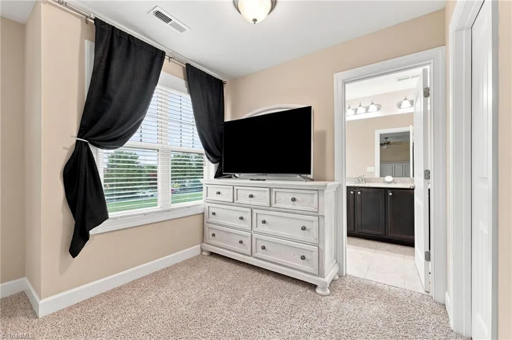 4020 Canterwood Drive Greensboro, NC 27410