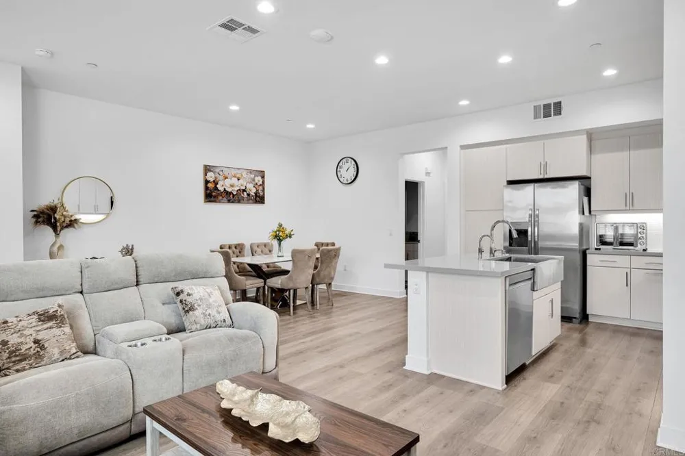 1319 Yannis Court El Cajon, CA 92019