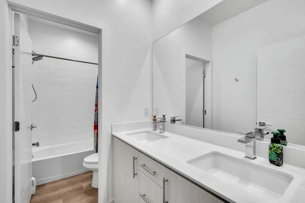 1319 Yannis Court El Cajon, CA 92019