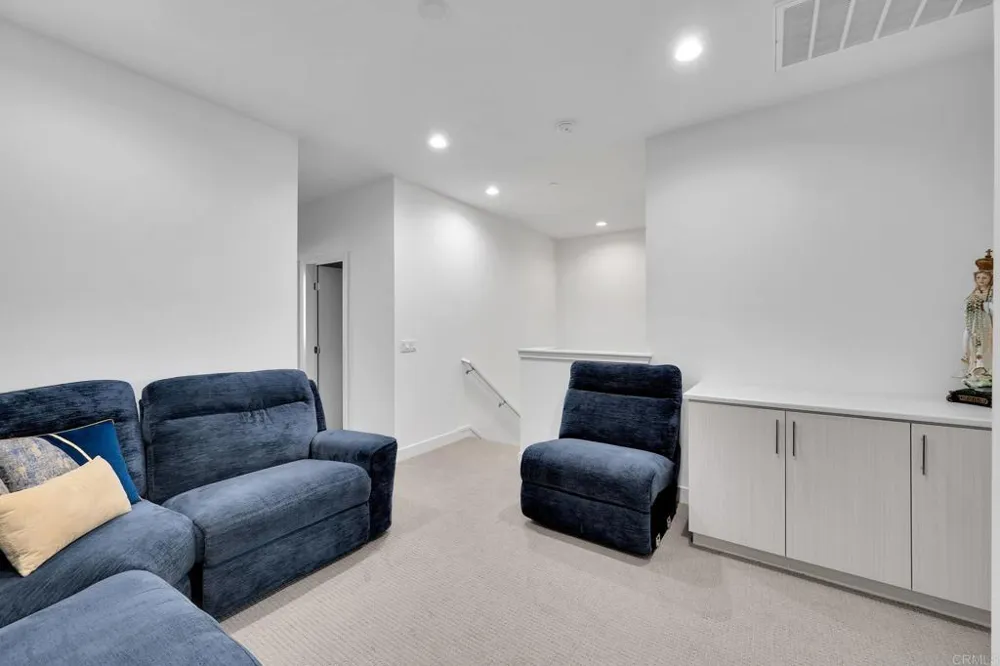1319 Yannis Court El Cajon, CA 92019