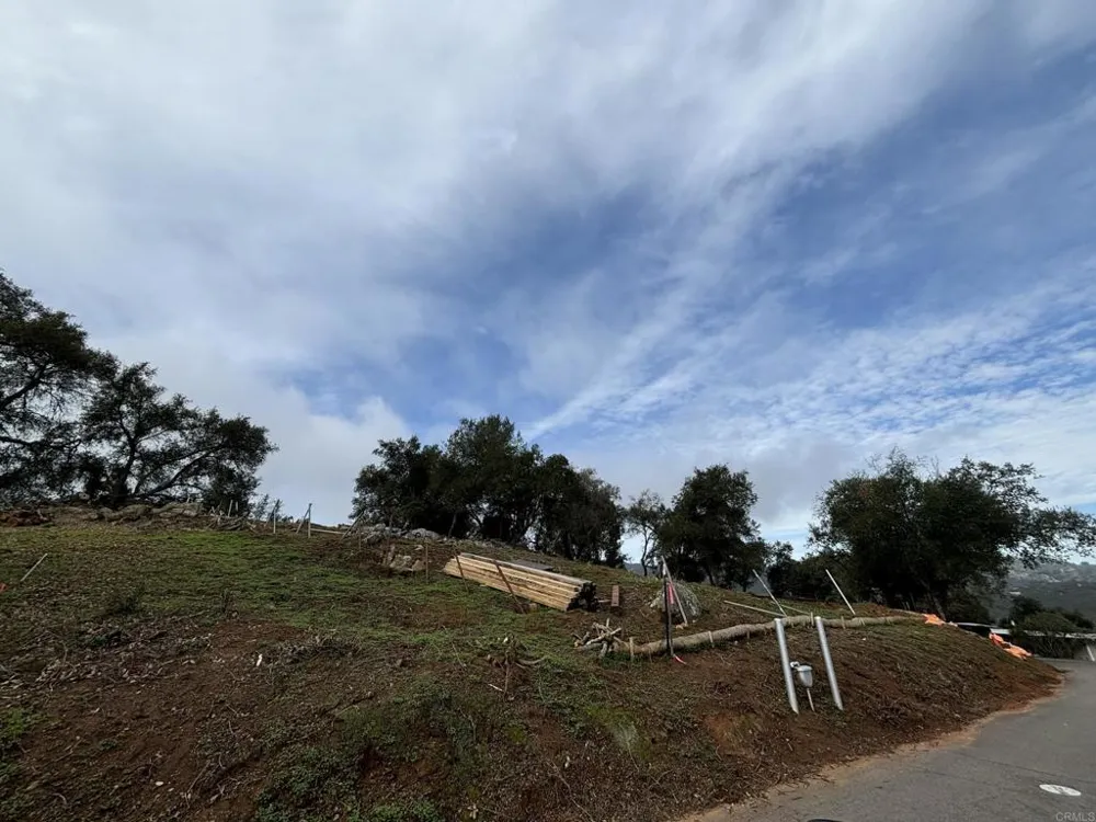 Hillcrest Avenue Escondido, CA 92026