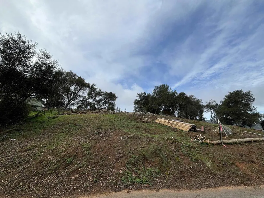 Hillcrest Avenue Escondido, CA 92026