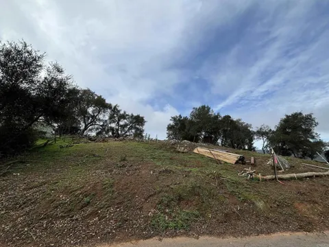 Hillcrest Avenue