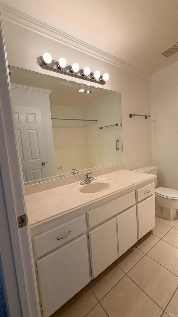 1123 DECKER STREET #A El Cajon, CA 92019