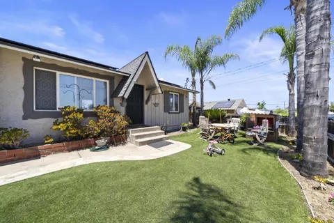 826 Ellen Lane
