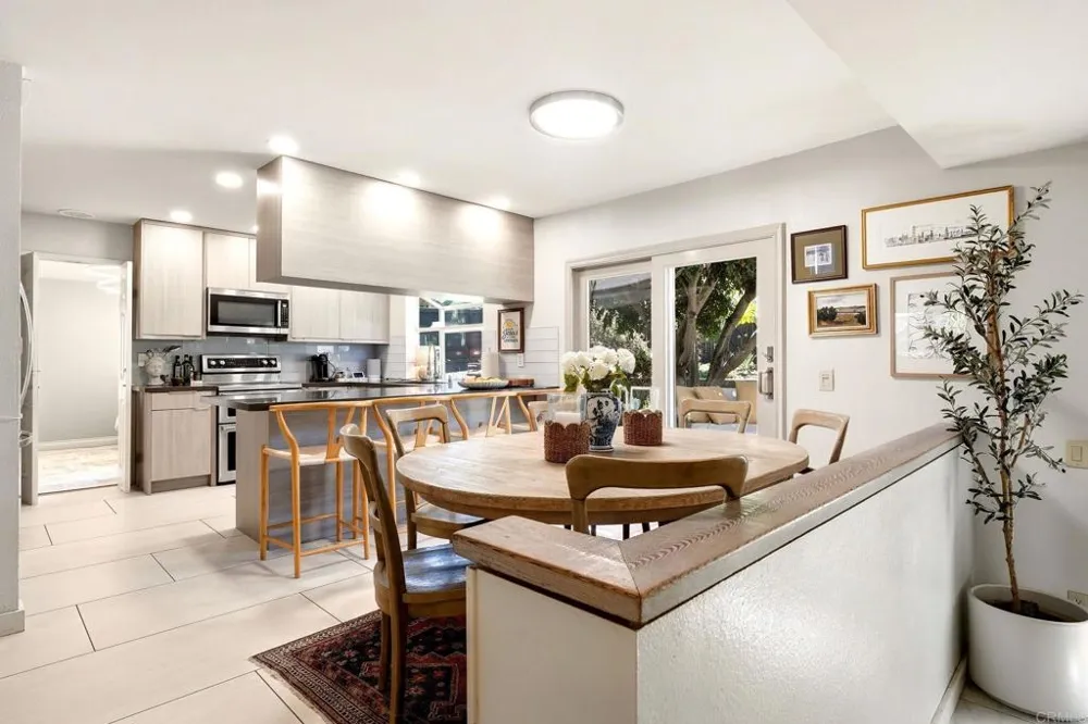 512 Tranquil Court Encinitas, CA 92024
