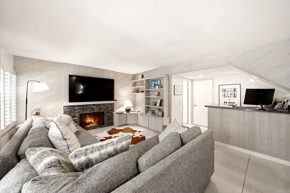 512 Tranquil Court Encinitas, CA 92024