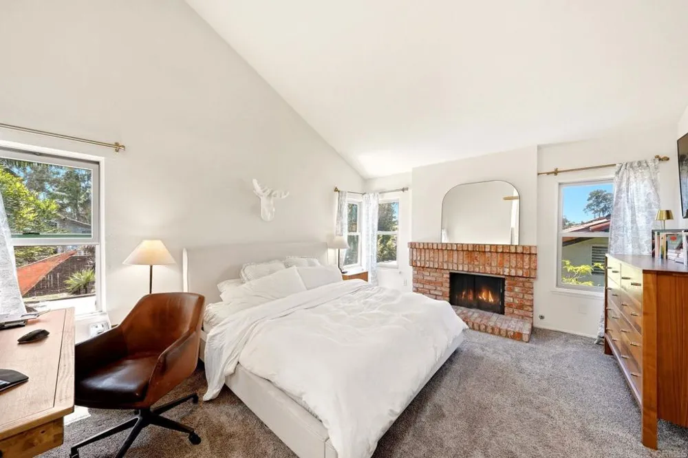 512 Tranquil Court Encinitas, CA 92024