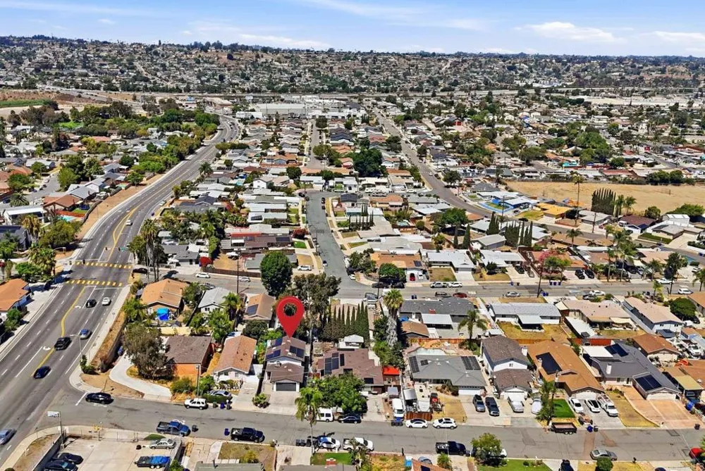 618 Felicita Avenue Spring Valley, CA 91977