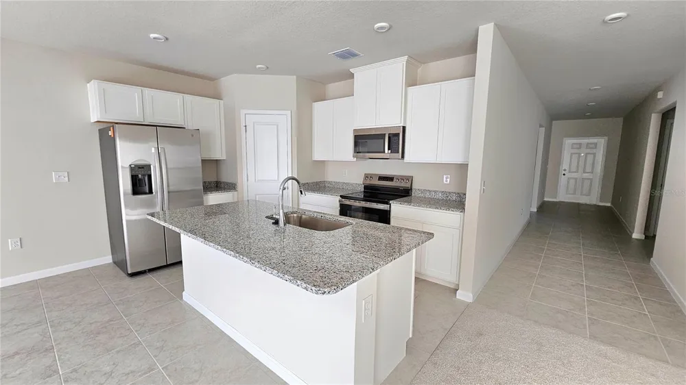 347 BILTMORE BOULEVARD Dundee, FL 33838