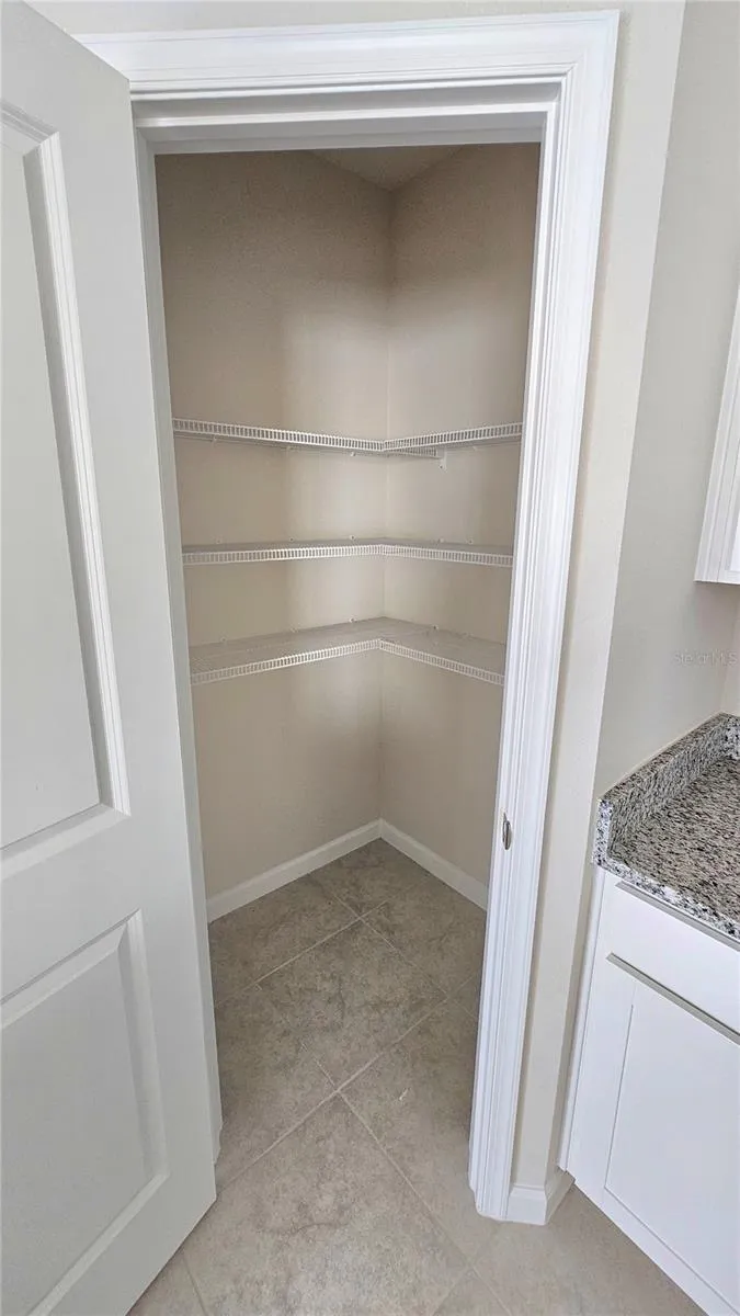 347 BILTMORE BOULEVARD Dundee, FL 33838