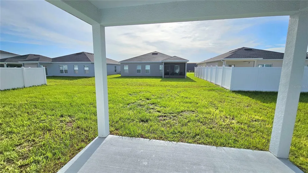 347 BILTMORE BOULEVARD Dundee, FL 33838