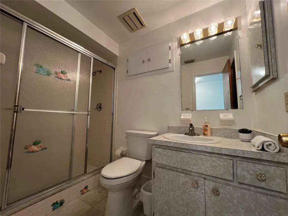 7812 GOMEZ AVENUE Tampa, FL 33614