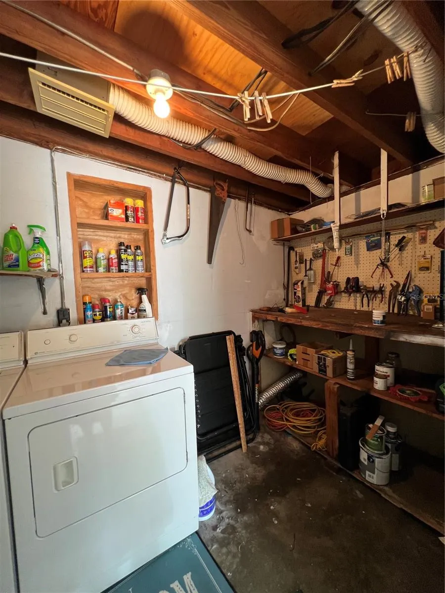 7812 GOMEZ AVENUE Tampa, FL 33614