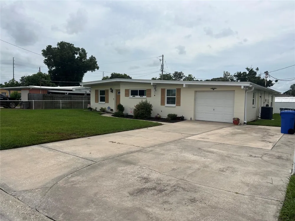7812 GOMEZ AVENUE Tampa, FL 33614