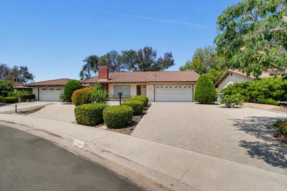 12564 Camino Emparrado San Diego, CA 92128
