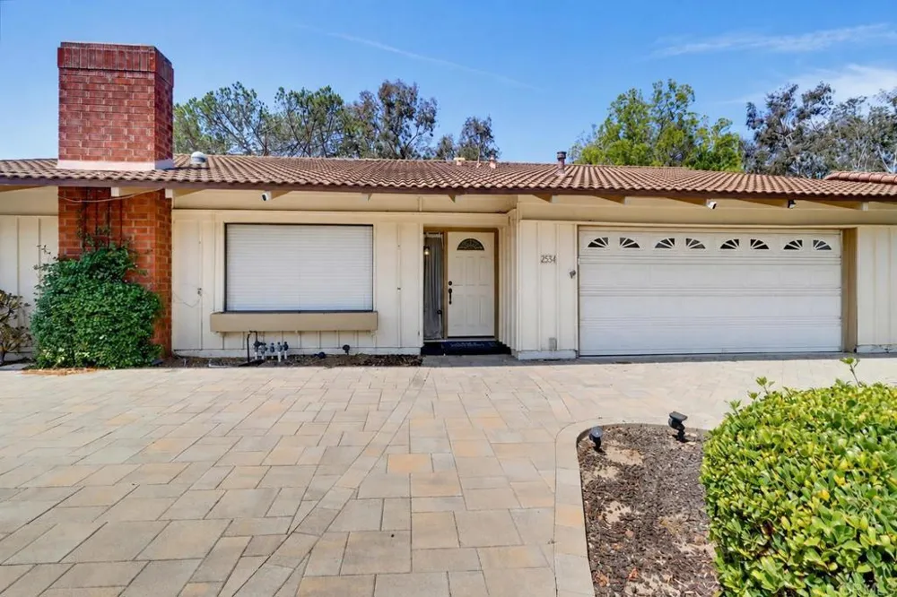 12564 Camino Emparrado San Diego, CA 92128