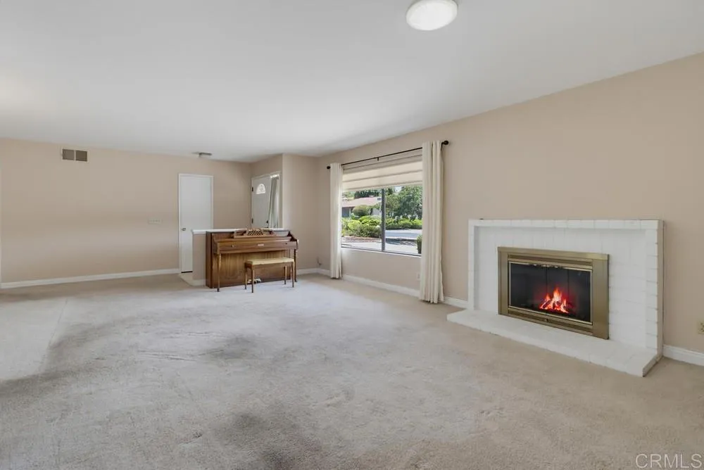 12564 Camino Emparrado San Diego, CA 92128