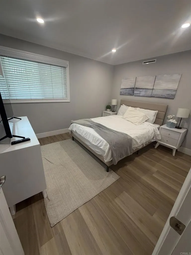 856 Olive Coronado, CA 92118