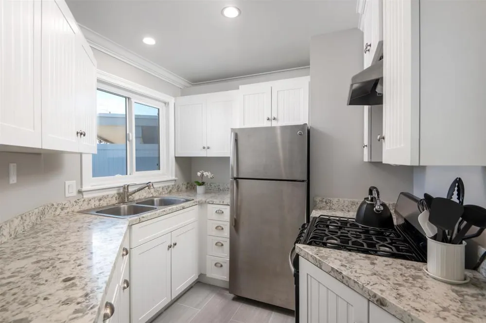 856 Olive Coronado, CA 92118