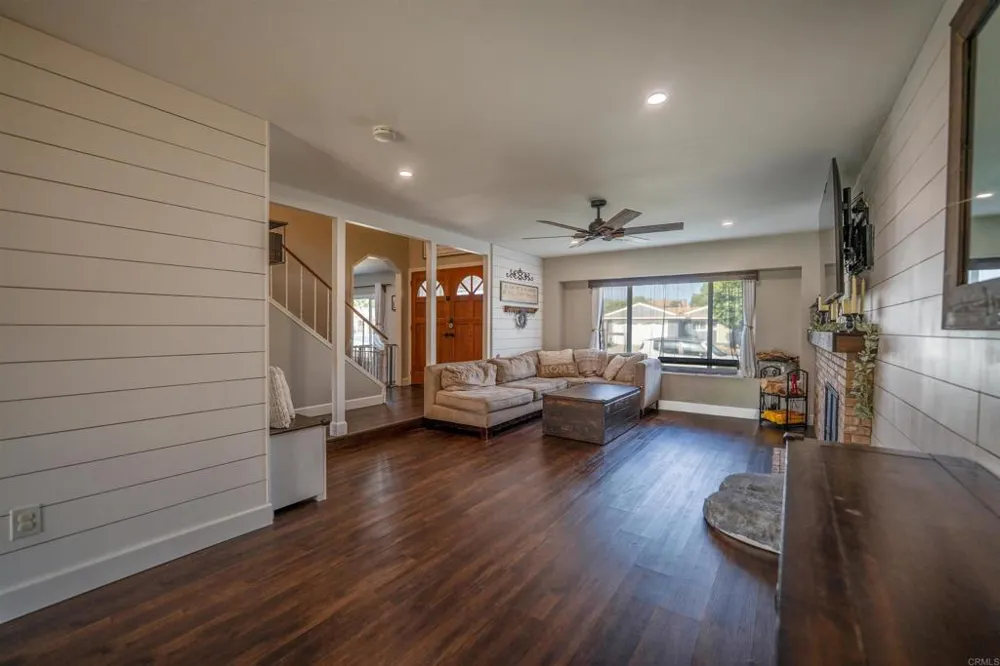 10046 Woodrose Avenue Santee, CA 92071