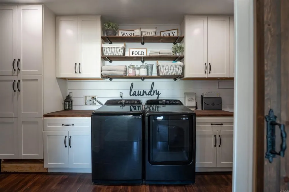 10046 Woodrose Avenue Santee, CA 92071